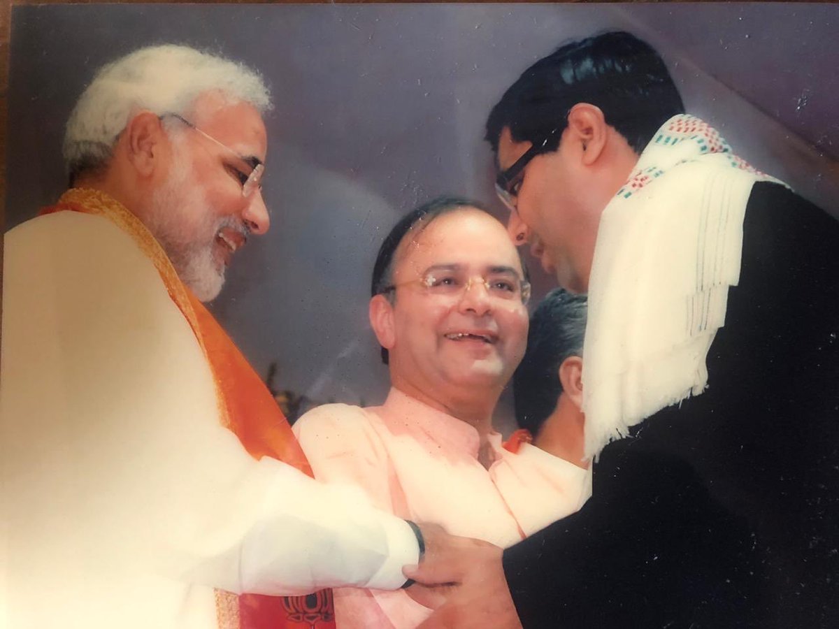My humble tributes to shri Arun Jaitley gentleman lawyer &amp; politician my friend philosopher and guide 🙏