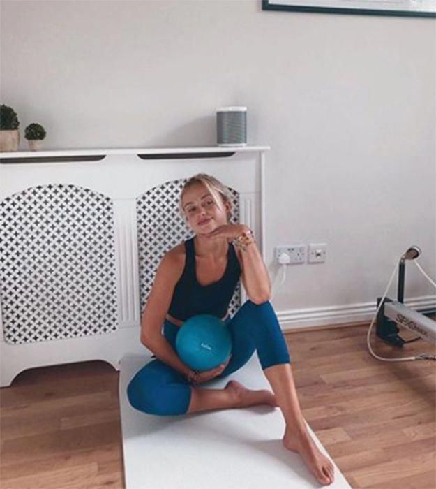 In 2018, Amelia ran the London Parks Half Marathon in aid of War Child.She regularly works out, and practices yoga. She made this fitness video for Tatler: