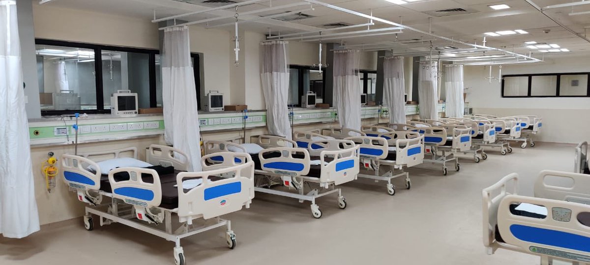 These hospitals have 125 ICU beds with ventilators and 375 normal beds each. Each bed also has oxygen supply. The doctors and paramedical staff will be provided by the Armed Forces Medical Services.