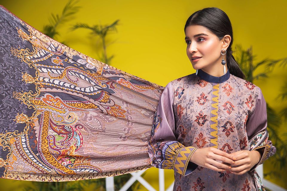 ZVbrand's tweet image. Help yourself look elegant, stylish and classy in #Zeevaro beautiful &apos;SAWAN&apos; Digital Embroidered Collection. Order now from our website or contact us directly on our FB page.  

#SAWANcollection #BrandZeevaro #Zeevaro #ZeevaroFabric
