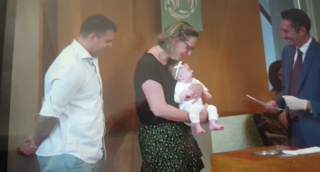 AadKolthof's tweet photo. Gisteren werd onze jongste kleindochter Diede #gedoopt in de #Ontmoetingskerk in Rijssen. Prachtig om aanwezig te mogen zijn bij dit kostbare moment.
De foto's zijn niet al te scherp, onze herinnering des te meer...
#dankbaar https://t.co/9MJg5DZMTa