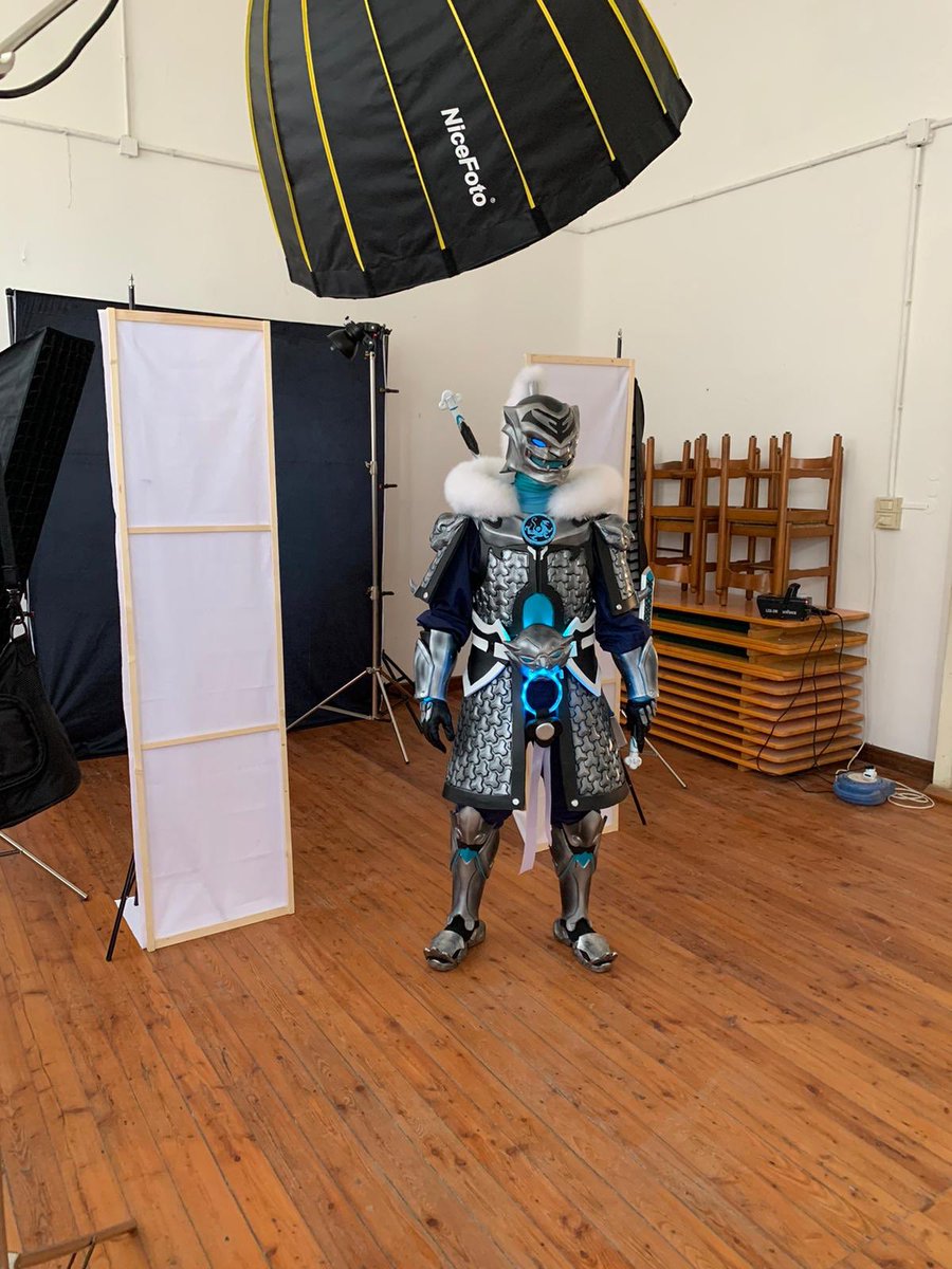 PlayerMrc's tweet photo. This Weekend we have made a #genji photoset !!! Soon i will post something but that was an incredible experience!!!

Here some bts pics 🤣
#overwatch #cosplay #photoset #genjibaihu https://t.co/iuxrozvXUc