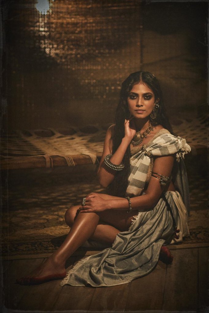 EgL-Rt-UMAU7deq?format=jpg&name=medium