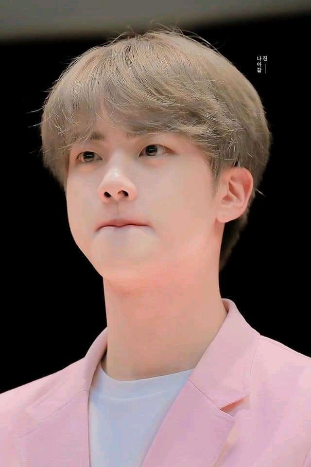 harefa_yohana's tweet photo. Aku cuma mau bilang aku nge STAN Jin karna personality nya.
Dia idol yang kuat 💪Yuk My, kita harus nunjukkin seberapa besar kita sayang sama Jin. Dia baik ngajarin kita banyak hal untuk tetap tenang ngadapin apapun itu 💜💜
Aku cuma mau bilang Army akan sll ad #JinDeservesBetter https://t.co/c7XN0Ew40p