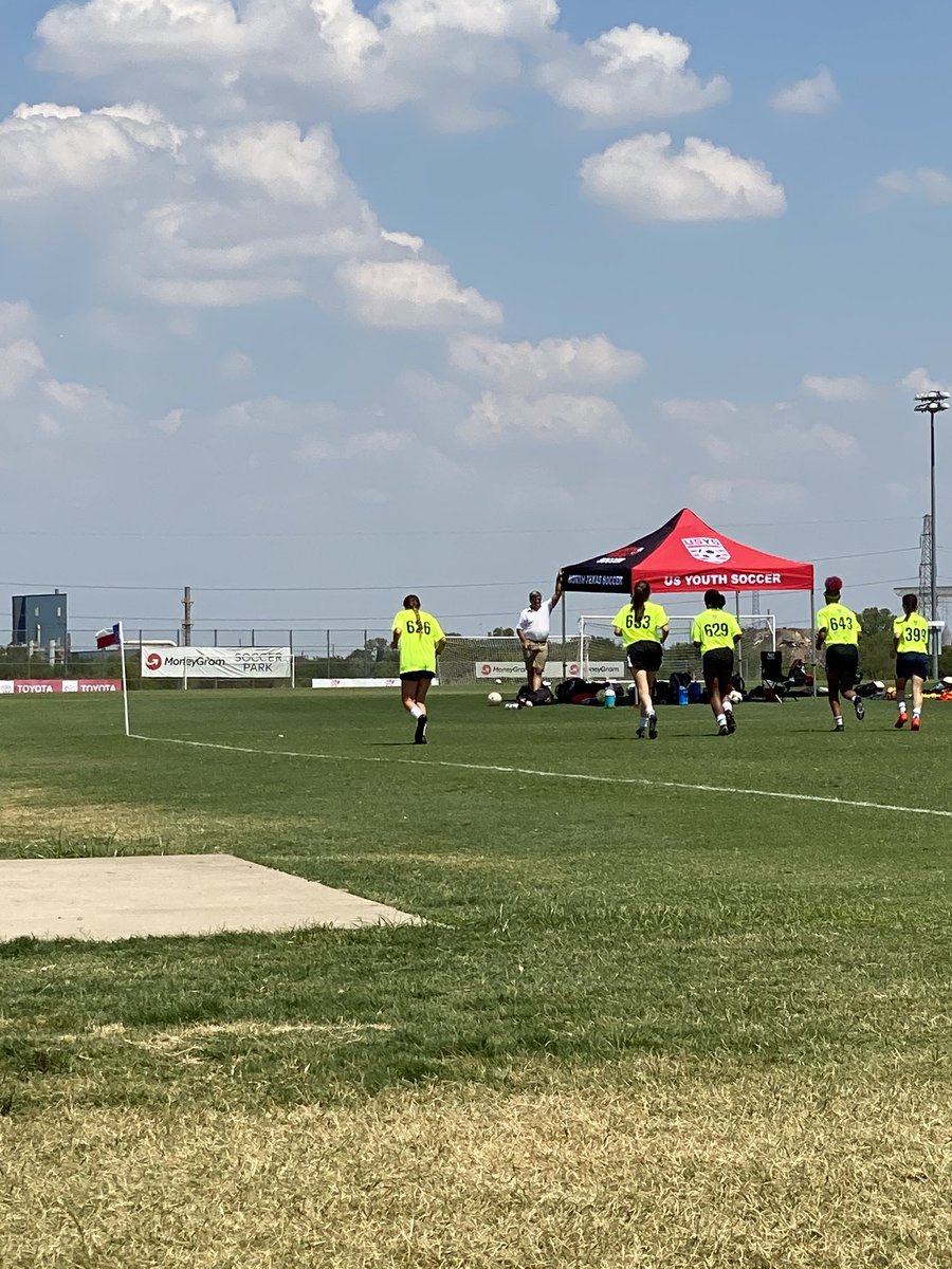 linz89_98's tweet photo. My girl @LoganPilgreen was solid at the first round of North Texas ODP tryouts today! So proud of her work ethic and desire to do whatever it takes to elevate. #shegaveemhell #cleansheetscrimmage #getbusylivingorgetbusydying #bringonroundtwo @GreggPilgreen @TH_girlssoccer https://t.co/nRn4NtPWMd