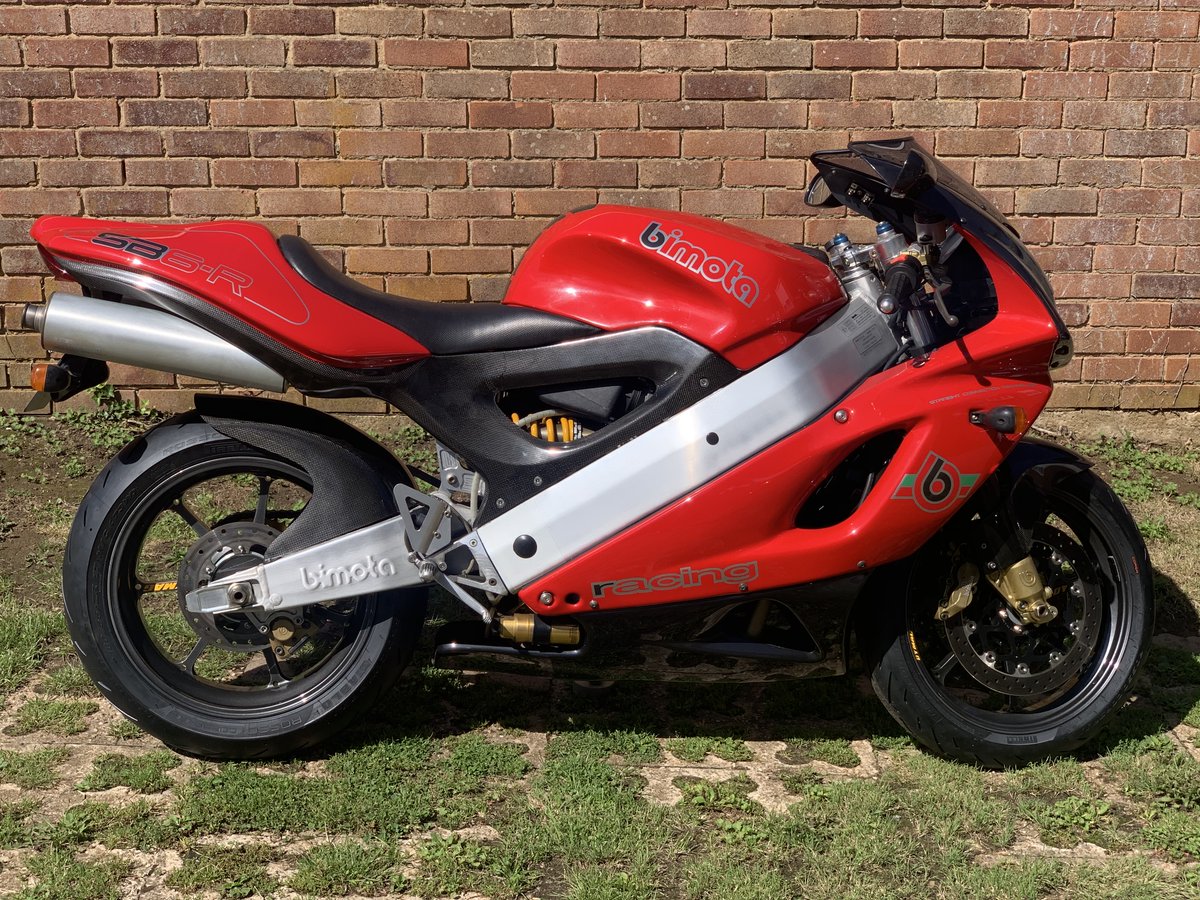 Thanks to #BikeHPS customer Alastair for this photo of Dymag’s UP7X Wheels on his #BimotaSB6R 

Order your Dymags at… bikehps.com/dymag/⠀
⠀
#DymagWheels #Dymag #WinningWheels #CarbonFibreWheels #MotorcycleWheels #MotoWheels #Bimota #BimotaRacing #BimotaSB6 #SB6R
