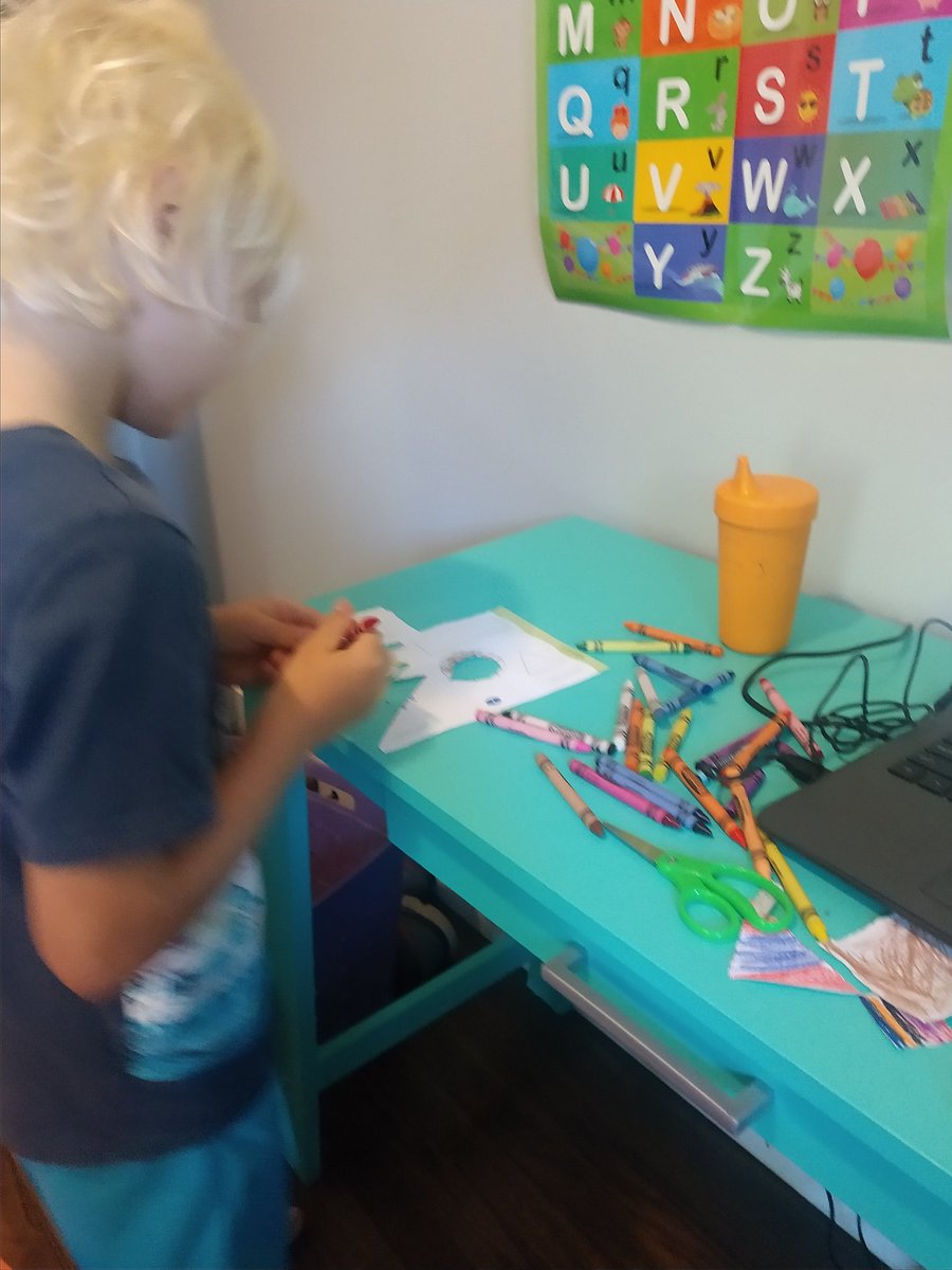 DrKAJordan1's tweet photo. First day of Kindergarten! @K12Learn https://t.co/JAUazJpH6a