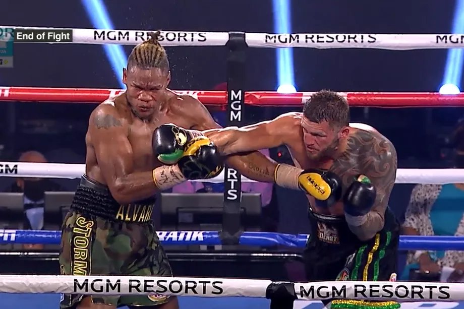 MonteroOnBoxing's tweet photo. In the last four years Joe Smith Jr has fought: Andrzej Fonfara, Bernard Hopkins, Sullivan Barrera, Dmitry Bivol, Jesse Hart and Eleider Alvarez; 4-2 (3 KOs). 
That's one of the better recent resumes out there. 
#AlvarezSmith #AlvarezSmithJr #JoeSmithJr #boxing #MonteroOnBoxing https://t.co/4QzUPMhTa6