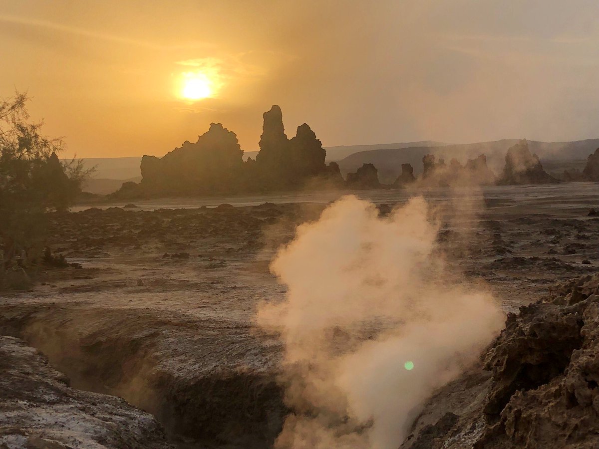 @MarayrayS Djibouti - Lac Abbé- aka Planet of the Apes filming backdrop