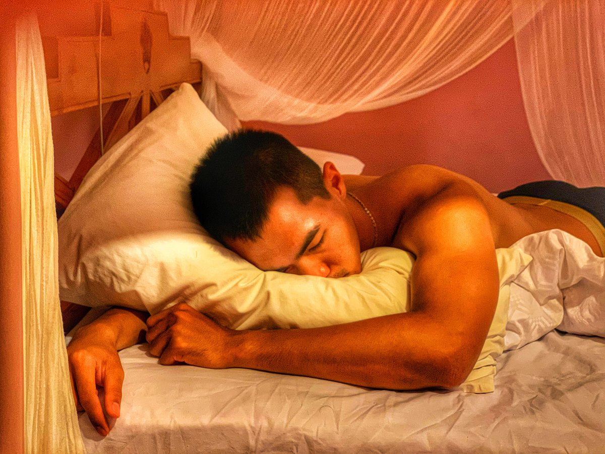 該睡覺囉

晚安😴

還是你想要我抱著你睡✌️