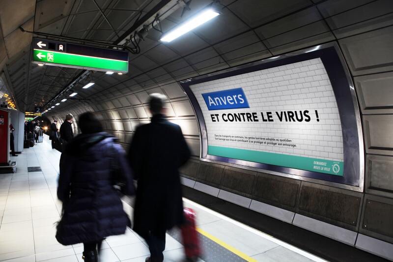 unpotedanslacom's tweet image. Une campagne fictive de la @RATPgroup pour sensibiliser les franciliens aux les gestes barrières dans les transports en communs 🚃

Crédits : Jouneyd Sidi-Yekhlef