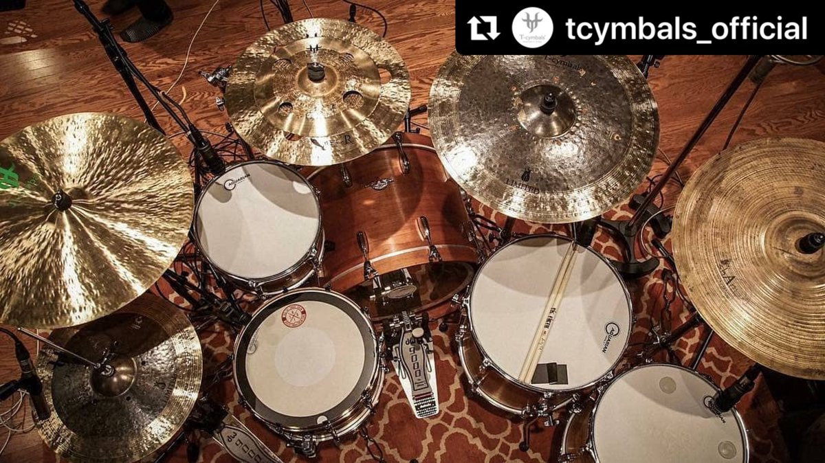 ⁣
TCymbals+Vessel Drums+Steve’s Donut=🚂⁣
<a href="/TCYMBALS/">T-Cymbals</a> 
Those cymbals, though. 
<a href="/Vesseldrums/">Preston Parsons</a> 
<a href="/joelpiper/">Joel Piper</a> about to lay down some audio gold with his 100% Cherry kit and  Brass 14x6.5 
#tcymbals #cymbals #vesseldrumco #bigfatsnaredrum #bfsd #stevesdonut #stayhomeplaydrums