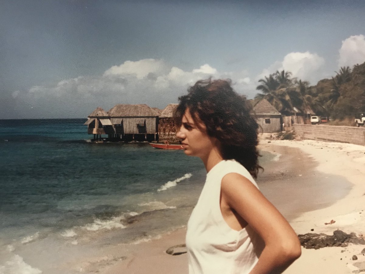antodelprino's tweet photo. Mustique 2000 anni fa ๐๐ฆ๐ ๐ฆ๐
#BasilBar https://t.co/76voYYtkBF
