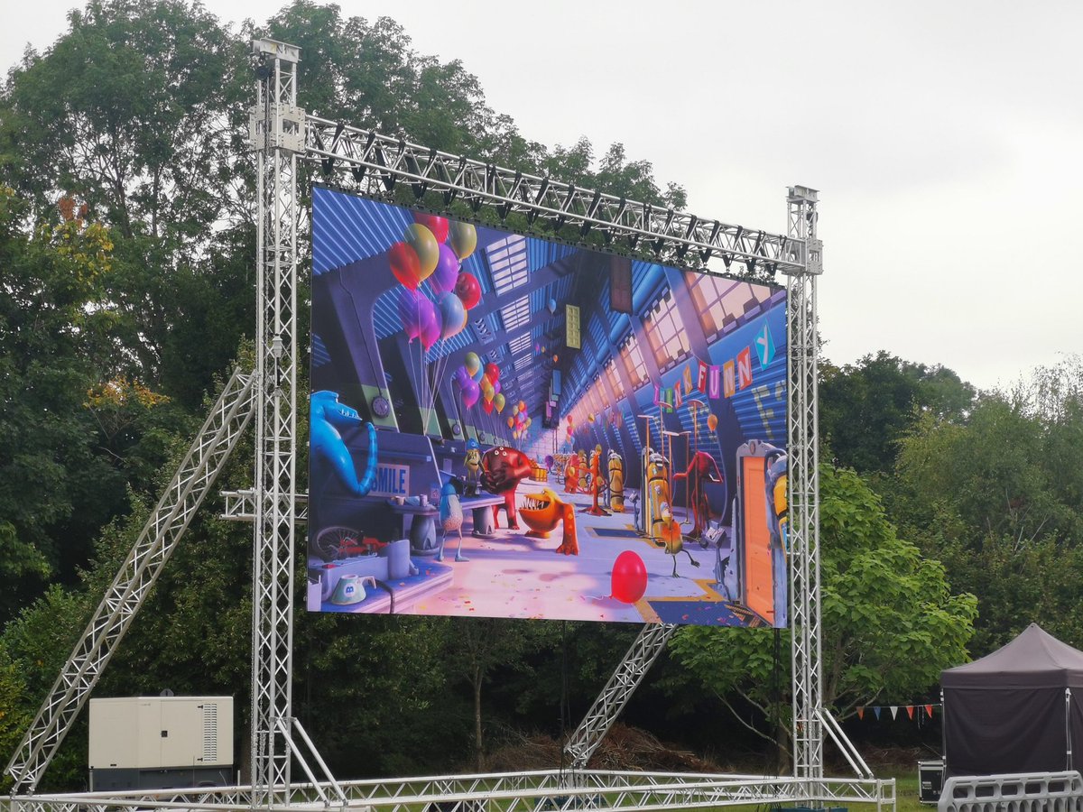 AdvantageDigi's tweet photo. @AdvantageDigi specialises in premium quality outoor #ledscreens #bigscreens providing high quality screens at affordable rates. Ideal for #outdoorcinema #sports  #brands #outdoorevents

Get in touch to find out more. https://t.co/BSqugyhCzM