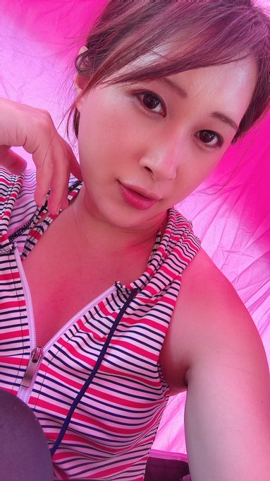 元職場の上司の方が子供と一緒にとしまえんプール行ってくれた♡  楽しい時間一瞬すぎた https://t.co/mmYNnngKJN