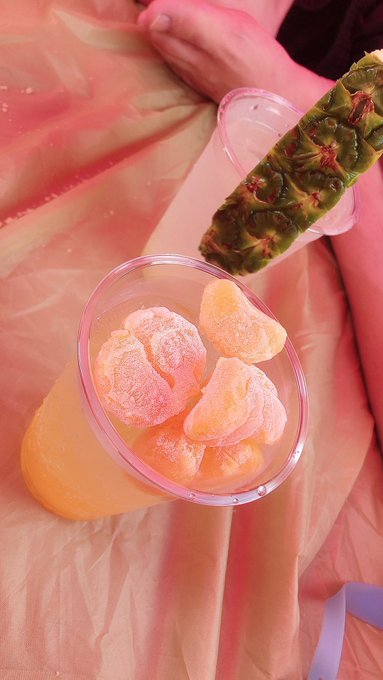 元職場の上司の方が子供と一緒にとしまえんプール行ってくれた♡  楽しい時間一瞬すぎた https://t.co/mmYNnngKJN