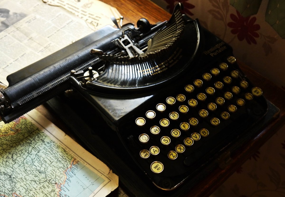 This week's #writingnewsletter: 7-Days Writing Challenge - mailchi.mp/649af00c0ae5/7… with: writing from A-Z, a number poem, a writing meditation and how to get inspiration by reading stories #writing #writingcommunity #writer #writinglife #challenge #storytelling