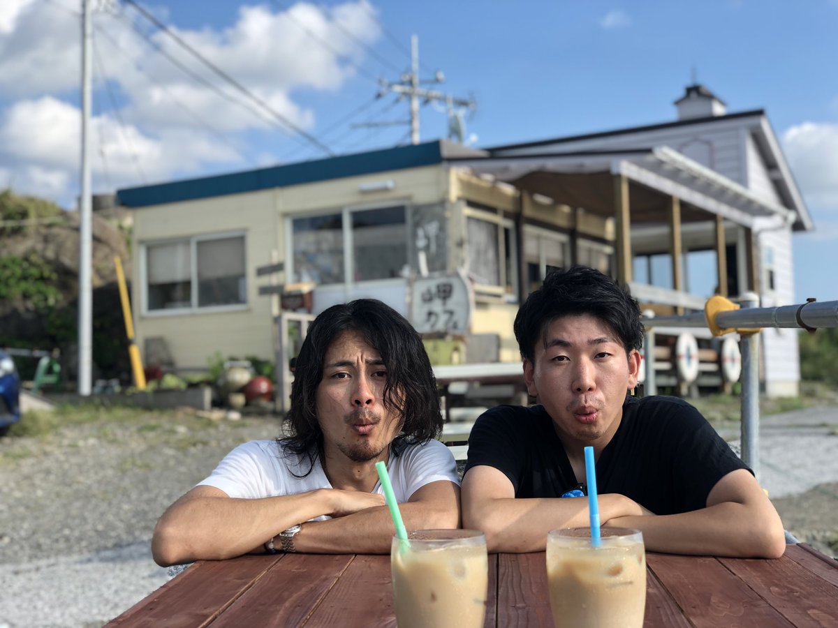 tarotyan11's tweet photo. 男2人でカップルみたいな事してたら海って良いなって思いました。 https://t.co/B4gZhFXWxO