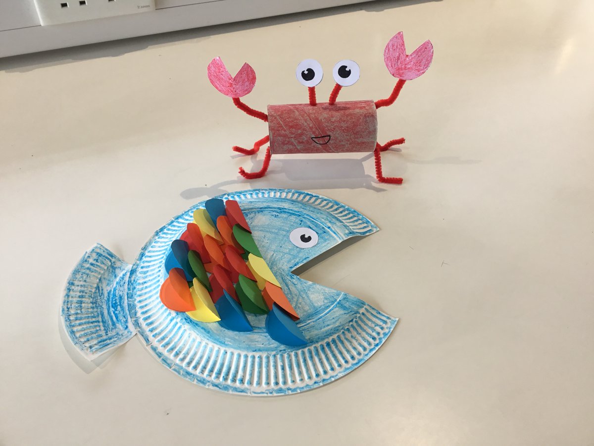 TippLib's tweet photo. We have another Carry Home Craft bag in Thurles Library. This week's theme is Under the Sea! This bag contains everything you need to make a crab and a fish. Pop in to Thurles Library this week to collect your bag.

#SummerStars https://t.co/xdq7IhvYB1