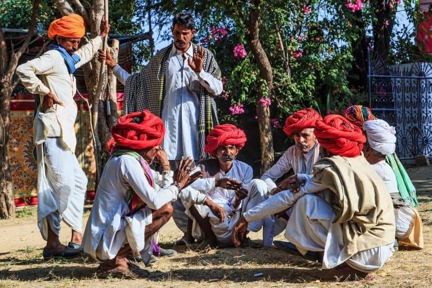 SonaramDevasi2's tweet photo. #Most_beautiful #culture_in_world
विश्व में संस्कृति वाले समाज में सेकंड नंबर पर भारत में रबारी समाज को स्थान मिला है, बड़ी गर्व की बात है ।
#मालधारी #Rabari #Devasi https://t.co/Vyuh7lpJz5