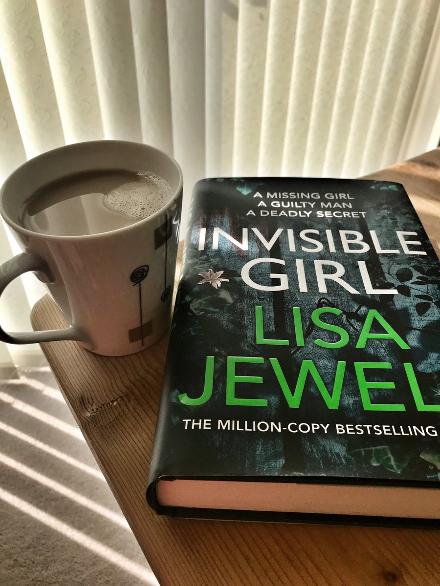 Just finished reading Invisible Girl by Lisa Jewell last night. Ooh, couldn’t put it down all afternoon and evening, had to finish it and find out what happened. So good 🌟📚💕 x @lisajewelluk #InvisibleGirl #LisaJewell #Books