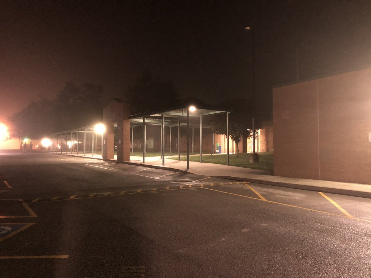 AshleyBohle's tweet image. Foggy start out here for @KnoxSchools first day. Ritta Elementary School will be welcoming students soon. @wvlt