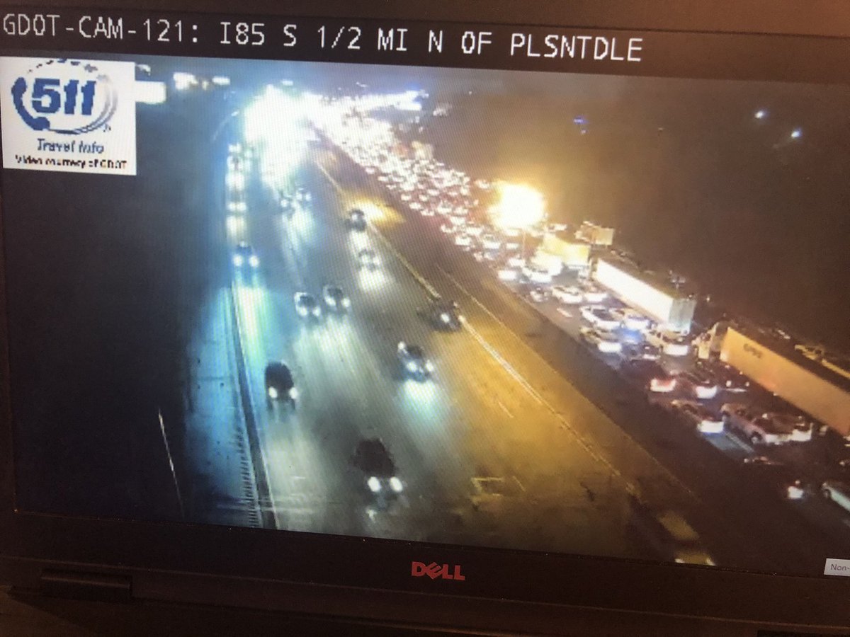 MeghanPacker's tweet image. 🚨Traffic issues continue on 85 in Gwinnett and DeKalb. Get updates this morning with ⁦@FredCampagna⁩ ⁦@cbs46⁩ #MondayCommute