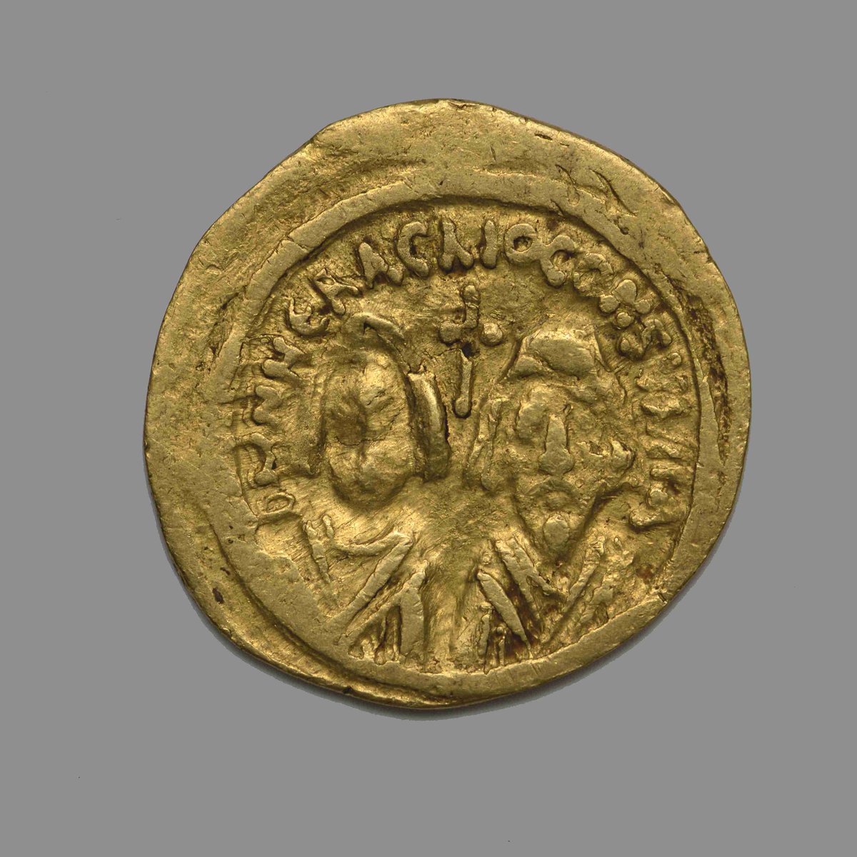 Instead, father and son usurped the imperial privilege of minting coins and appeared as consuls. This measure clearly communicated the ambition for the imperial throne - without taking the risk of prematurely assuming the title of Augustus.
