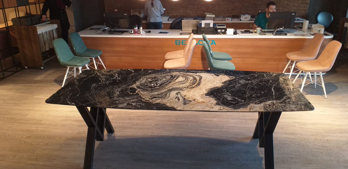 Ofis ve evlerinizde rahatça kullanabileceğiniz Picasso masa modelimiz💫
✨Her renk,her çeşit mermer masa istenilen ölçülerde yapılmaktadır.
✨Bilgi ve sipariş için bize DM üzerinden ulaşabilirsiniz.
#mermermasa #mermeryemekmasası #mermer #marble #mermersehpa