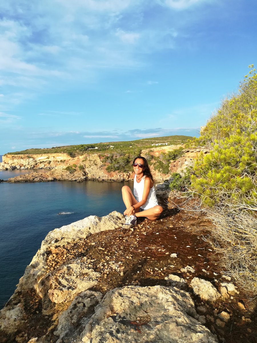 PangeaES's tweet photo. ¿Quieres descubrir la cara más desconocida de #Ibiza? ¡Echa un vistazo a nuestro post en #BlogPANGEA y empieza a soñar con tu próximo viaje a la isla! 😎

➡ https://t.co/sH9NCH6S9K https://t.co/dCs9KvsH83