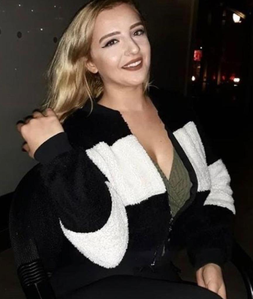 🧔Azgınlar tatlı günler adım #eryaman #ankarabayan  Cansel, Evim var. Anal yapıyorum. Oral yapıyorum. Doyumsuzum. Elden sadece ödeme alıyorum. 21 yaşındayım. Orjinal foto. 0..553 ..779 ..38 ..90