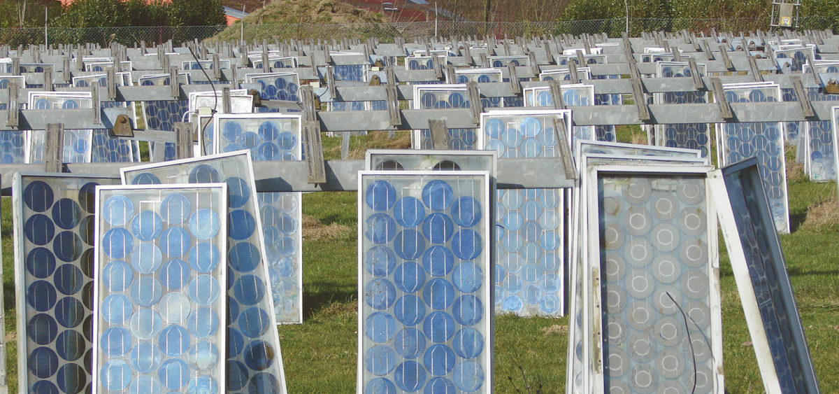 pvmagfrance's tweet photo. Recyclage des panneaux photovoltaïques : pourquoi n’atteint-on pas une revalorisation à 100 %: En février dernier, l’éco-organisme PV Cycle dédié à la collecte et au recyclage de panneaux photovoltaïques annonçait qu’il avait collecté 5000 tonnes de… https://t.co/a5dA8vrwlh https://t.co/XveucE2x3n
