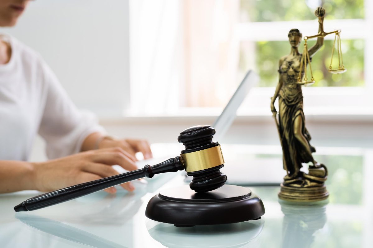 On August 10th, 2020, the Ontario Small Claims Court expanded the types of matters it will be hearing virtually.

Learn more: abblaw.ca/news/small-cla…

#smallclaimscourtontario
#litigationlawyersottawa
#civillawyersottawa