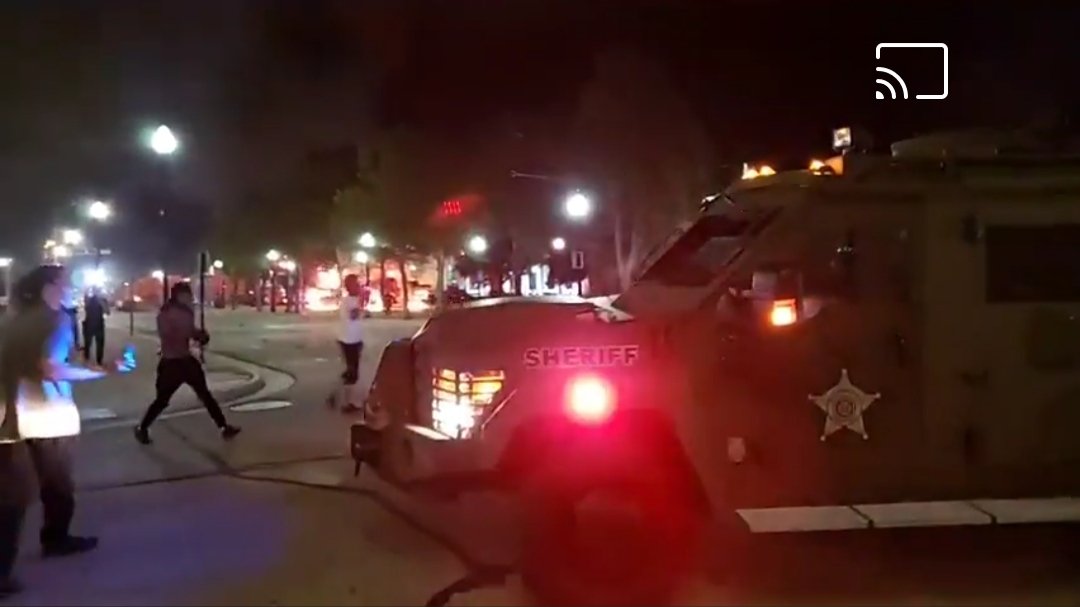 DurendalIntel's tweet image. It's okay for riot police to respond with armored vehicles after dozens of cars, dump trucks, garbage trucks, small businesses are burned &amp;amp; "protesters" walking around the scene with rifles. Scenes from #Kenosha last night. More evidence @radleybalko's 2013 book is irrelevant now