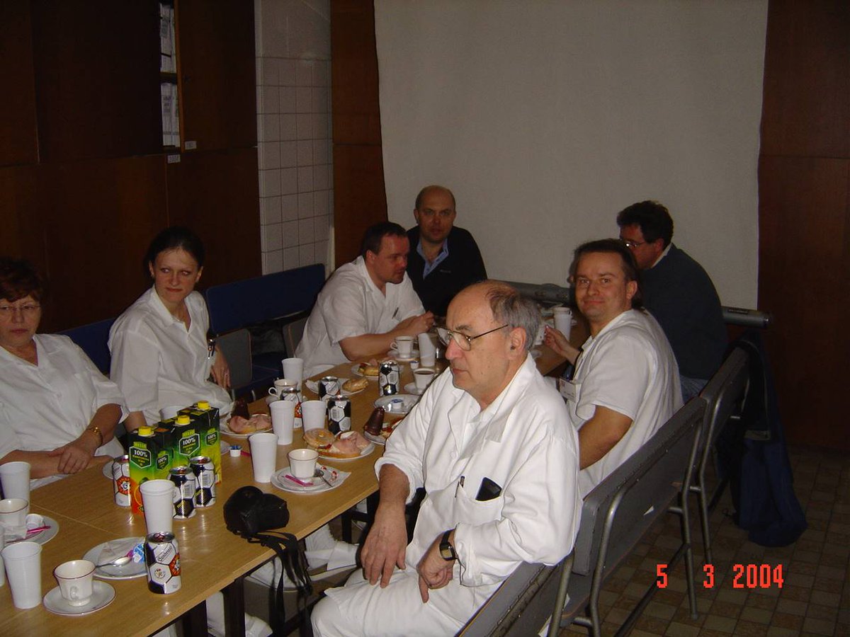 milanhoraplzen's tweet photo. Zemřel náš dlouholetý kolega as. MUDr. Jaroslav Droppa, CSc. (*1938 – † 2020). Celý život pracoval na @Urology_Plzen R.I.P. https://t.co/OcIcmh6dT0 #uroczech https://t.co/A46Xk12fwy