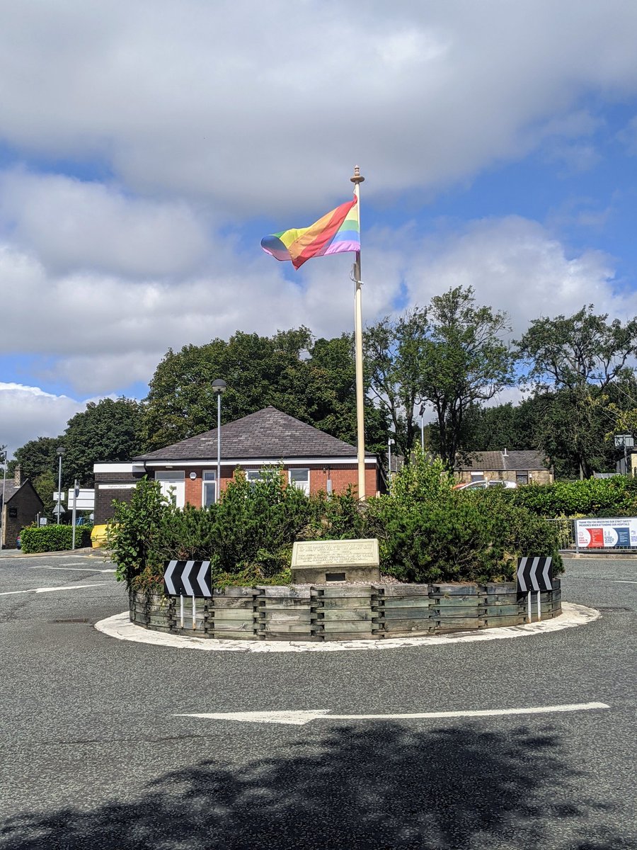 🏳️‍🌈Pride Flag Flying High at @BuryRochCO_NHS 🏳️‍🌈

Thanks to Steve in estates for sorting this out at such short notice.

<a href="/OldhamCO_NHS/">Oldham Care Organisation</a> @SalfordRoyalNHS 
Any pics of your flags?
#NCAPride2020