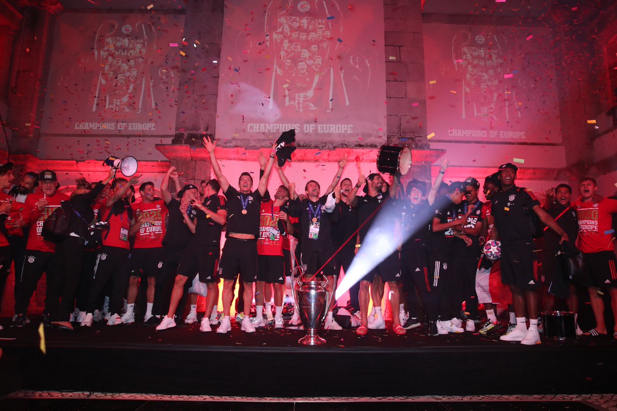 esmuellert_'s tweet photo. Mission Lis6on ✔️
Mia ham den Henkelpott! 🏆😀#ChampionsLeague #party #Lisbon #FCBayern #esmuellert #MiaSanChampions #Finale https://t.co/cxI9TP3MTD