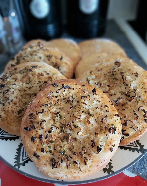 Online_Baking's tweet photo. SYRIAN ONION BREAD - Recipe Review
https://t.co/74wYiX9LQQ
#syrianbread #onionbread #bread #bakinglessons #onlinebaking #baking #bakingteacher #onlinebakinglessons https://t.co/GRmRCC3kpV