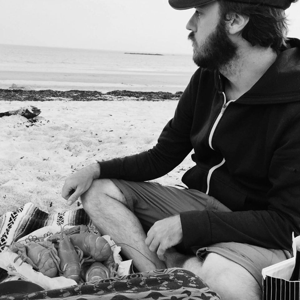 NDZpodcast's tweet image. VOS ANIMATEURS | Mais qui se cache vraiment derrière Nom de Zeus? Les voix suaves de Simon, Amélie et Dominique. Vous allez les adorer! 

Psst! Nom de Zeus est maintenant disponible sur iTunes. Abonnez-vous : ça commence demain!

#podcast #balado #popculture