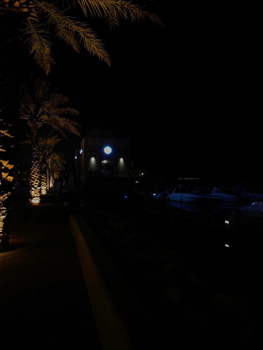 ma5yb4's tweet image. يشابه تبسّامه على ممحلين الدار
مناشي حيا مع مطلع سهيل منهمرة 🌿.