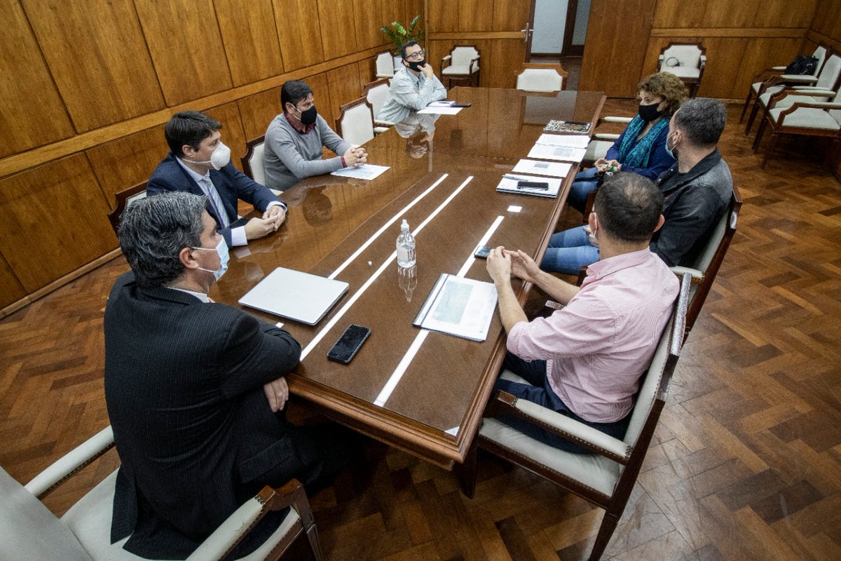 Me reuní con los Intendentes de #Machagai, #Quitilipi y #PresidenciaDeLaPlaza para dialogar sobre la ejecución de la autovía de la Ruta Nacional N°16, desde Makallé hasta Sáenz Peña.
