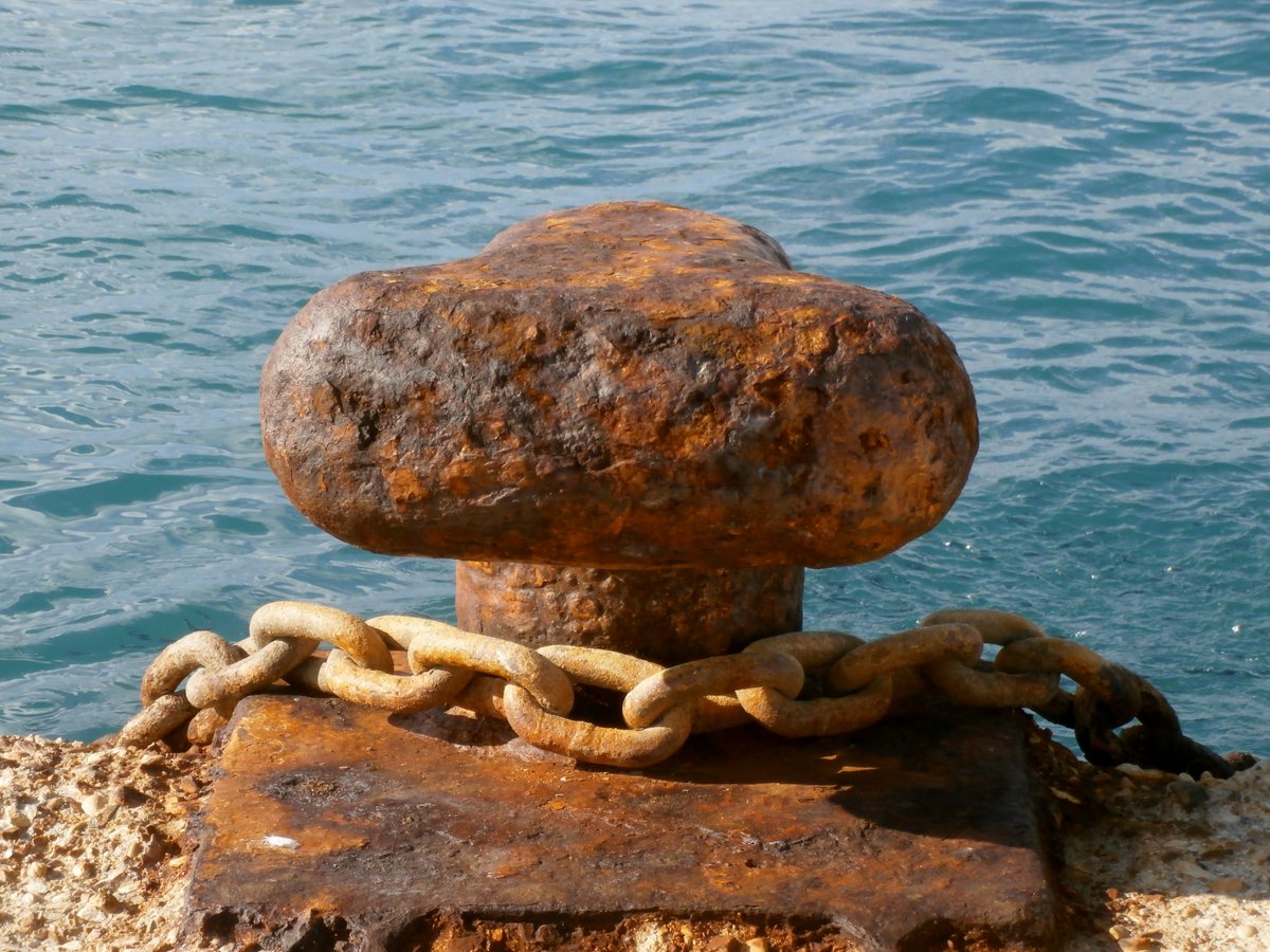 DorsetWriter's tweet photo. #Corfu #RustyIron #FoundArt #Necklace #VitsaBuriedIron https://t.co/cd76zjVkL3