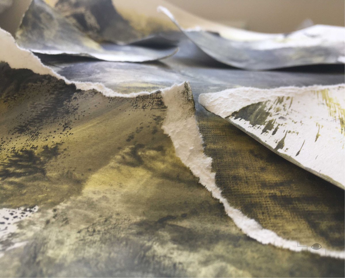 jazpanda95's tweet photo. Creating an abstract portrait...
#abstractart #abstractportrait #acrylicpainting #collage #art #fineartandillustration #unistudent #artstudent #paper #creativeinlockdown #closeup https://t.co/78ir2vF8es