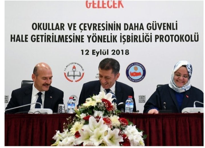 OkulTyp's tweet photo. #Dahaneyibekliyoruz #MEB Okul Güvenliği yeterince tecrübeli 3 yıldır #TYP denilen kölelik siteminde çalıştık bir #KHK ile düzenleme yapılıp
Okul Güvenliklerini #TYP kapsamından çıkarıp #MEB Okul Güvenliği olarak sözleşmeli işe başlamalıyız 
@RTErdogan @ziyaselcuk @BeratAlbayrak https://t.co/JuUEbGQ0eV