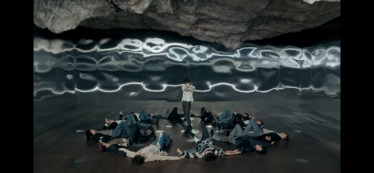 Perfect defintion of "ART"
 
   Fallin Flower🌸             24H🕝
#SEVENTEEN <a href="/pledis_17/">세븐틴(SEVENTEEN)</a> #세븐틴 #24HTogetherWithSVT