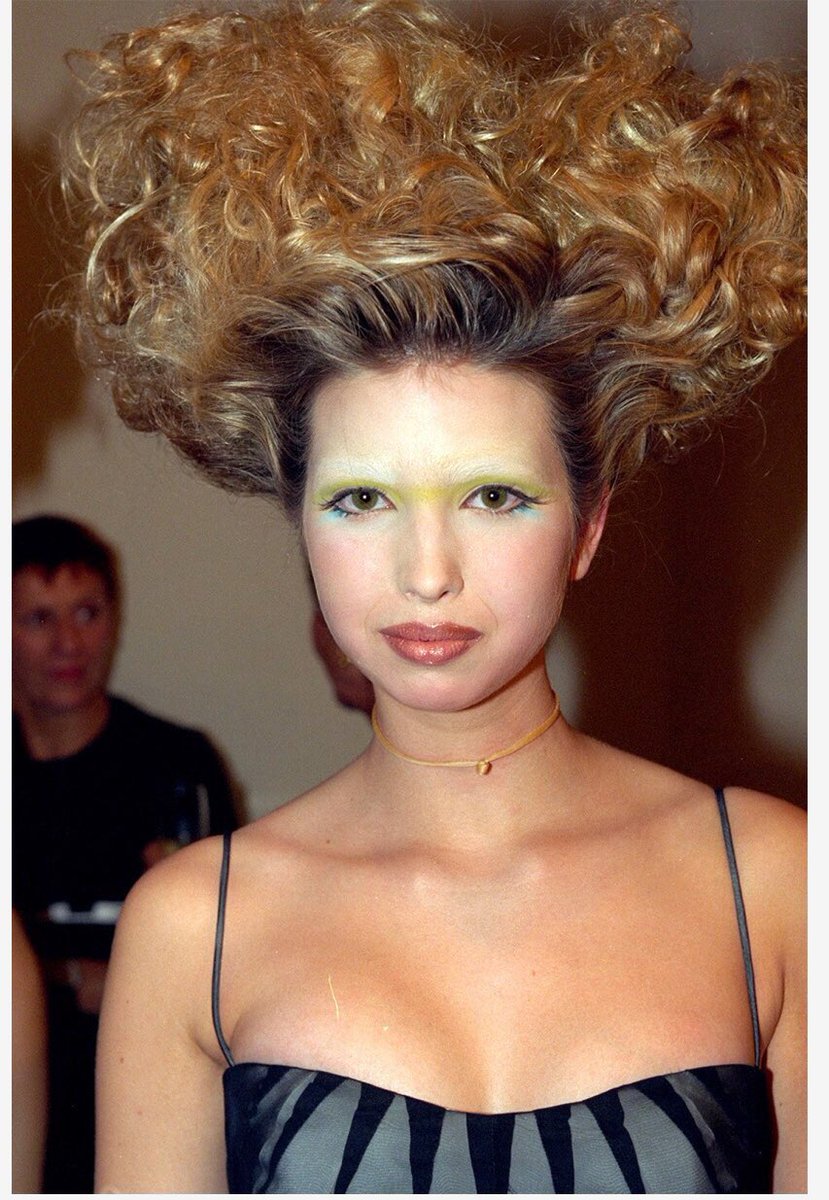 WarnockWarrior's tweet photo. Ivanka will NEVER be welcome back to New YorK, shoot , she was ever welcomed before
Daddy had to threaten Bloomies to sell her shit & they STILL couldn't do it
Poor lil Vanka #SAD
#IvankaGate
Combustible clothing, stolen shoe designs, and failed modeling https://t.co/SwdmuOPBAq