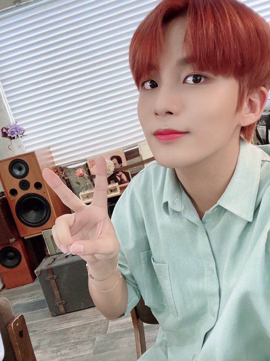ATEEZofficial's tweet photo. [#종호] 에이티니 보고 싶다아❣️(사진은 예쁘길래 한 컷 ㅎ❣️)
#ATEEZ #에이티즈 https://t.co/sepzqbT5fw