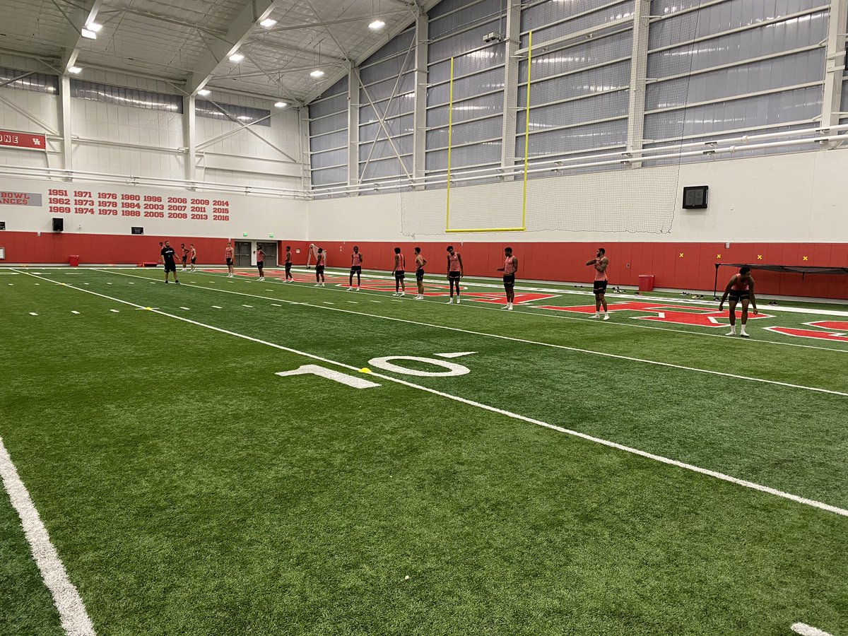 Young Bucks, Pay Attention:

The Head Coach Schedules a Team Run for 7:00am

The Seniors Have the Entire Team Geared Up, Laced Up and Lined Up Ready to Run at 6:33am 

DISCIPLINE. CULTURE.