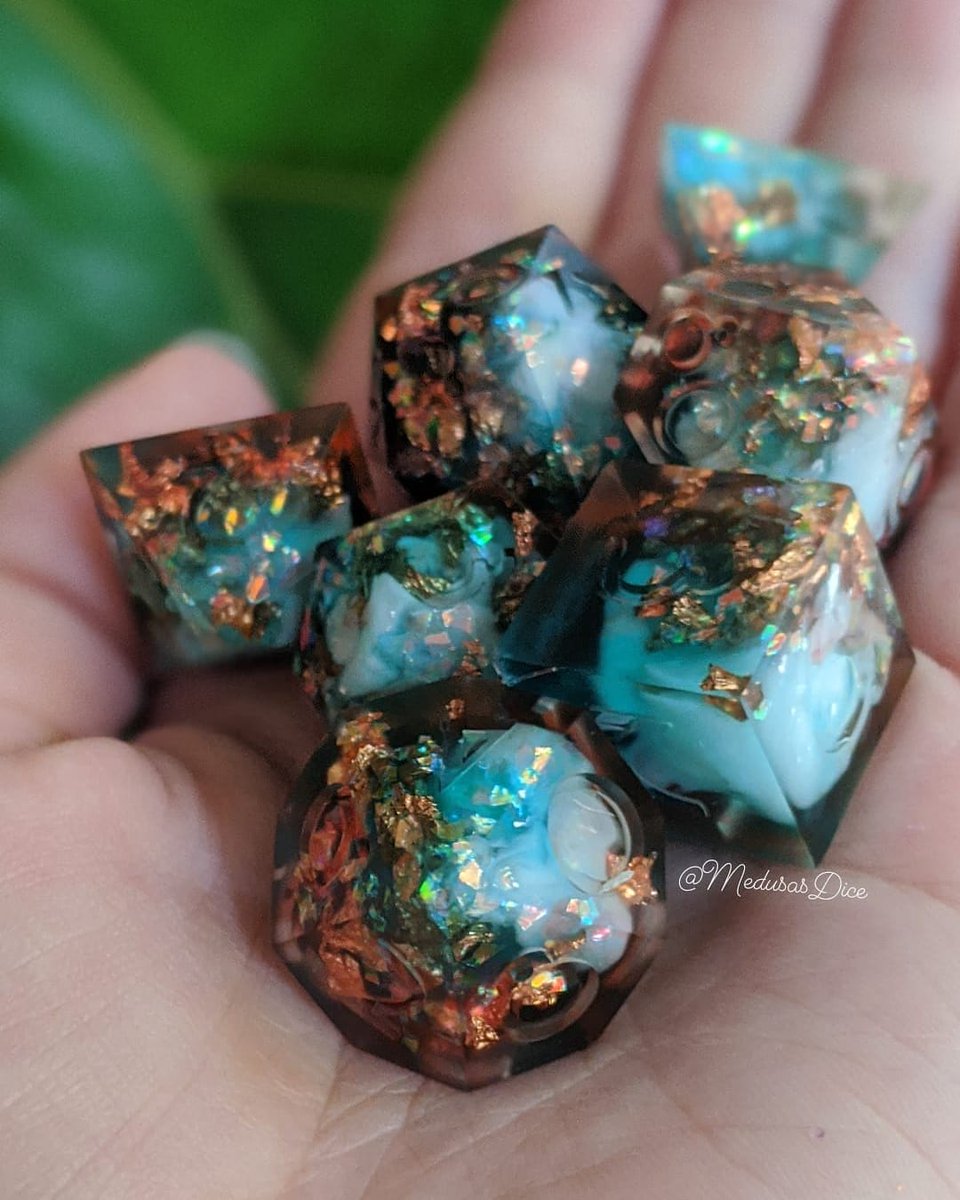 So pretty 🤩 #dice #dnd #handmadedice #ttrpg #pathfinder