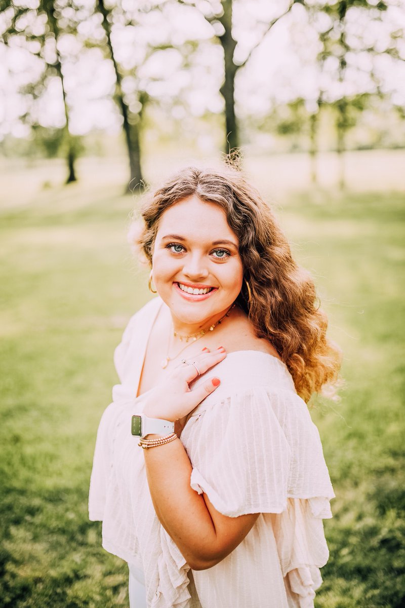 ✰ 𝙼𝚎𝚎𝚝 𝚝𝚑𝚎 𝙻𝙲 𝙼𝚘𝚗𝚍𝚊𝚢 ✰
Olivia Childress  
Position: VP of Finance  
Major: Accounting &amp; Finance 
Hometown: Bogota, TN

↳ Check out our insta or fb to see what her favorite memory is!